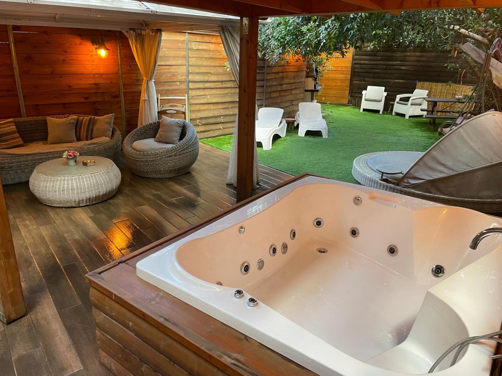 فيلا حيفافي Private Garden House المظهر الخارجي الصورة